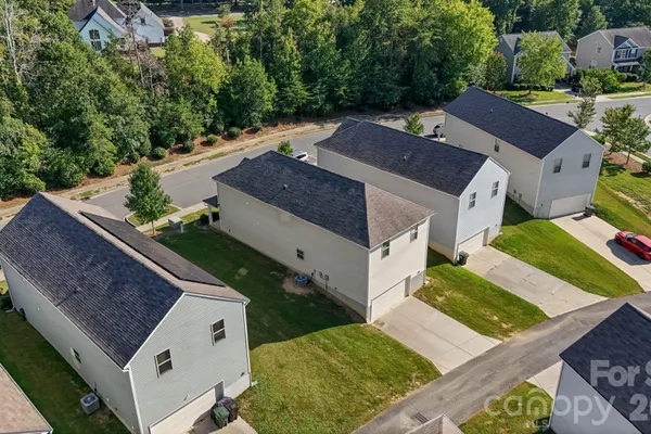 206 NOTABLE LN