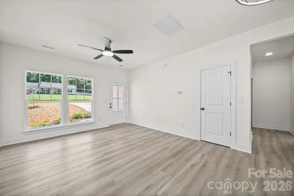 1074 LYNDSEY BROOK CT
