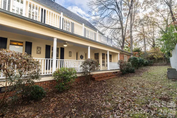 819 WILLOWHAVEN CT