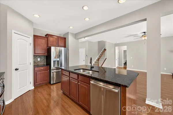 2001 MADEIRA CIR