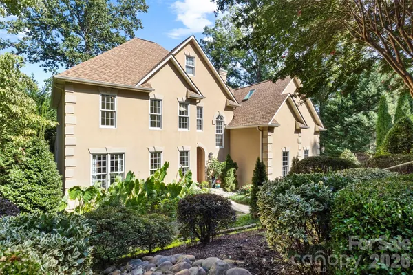 135 RIDGETOP RD