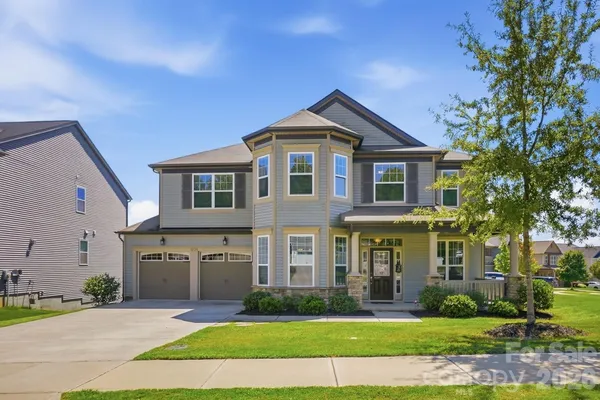 10125 CASTLEBROOKE DR