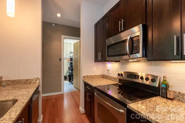 2116 MCCLINTOCK RD 122