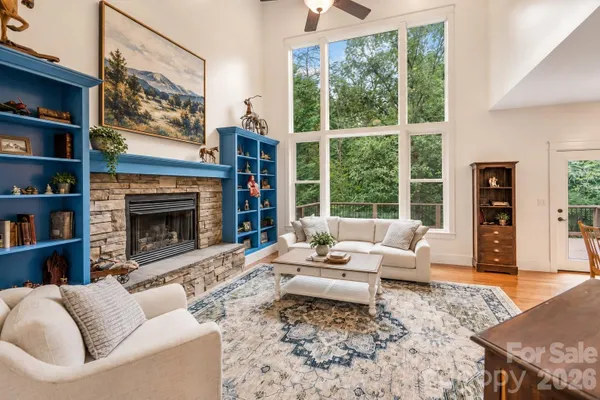 151 HILLSIDE DR