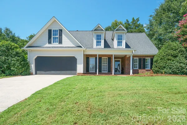 3618 EASTHAMPTON DR