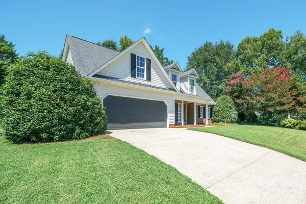 3618 EASTHAMPTON DR