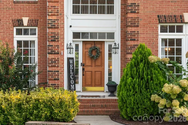 152 MELBOURNE DR