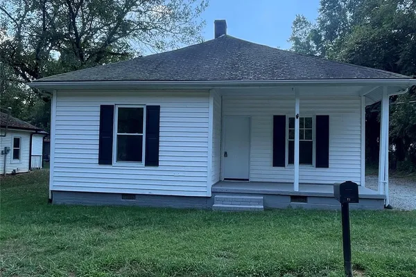 72 SPENCER AVE
