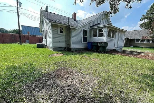 23 SELMA DR