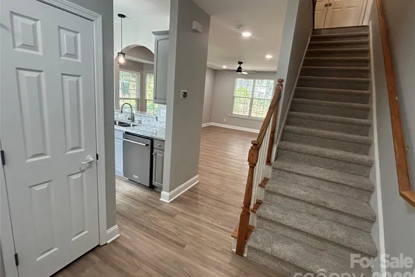 1917 BELLFLOWER DR