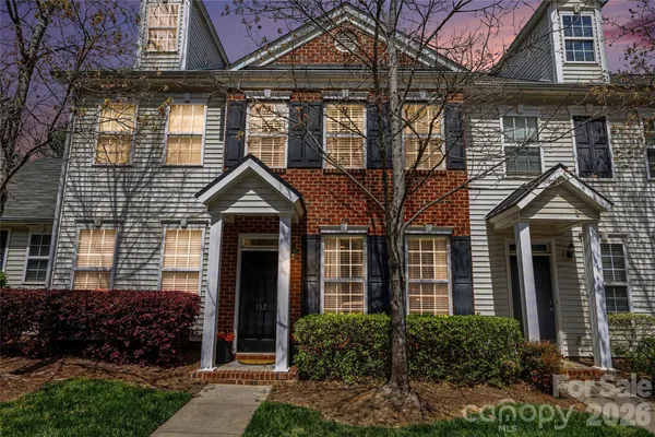 152 CHARTERHOUSE LN