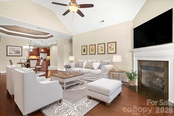 8379 GLACIER DR