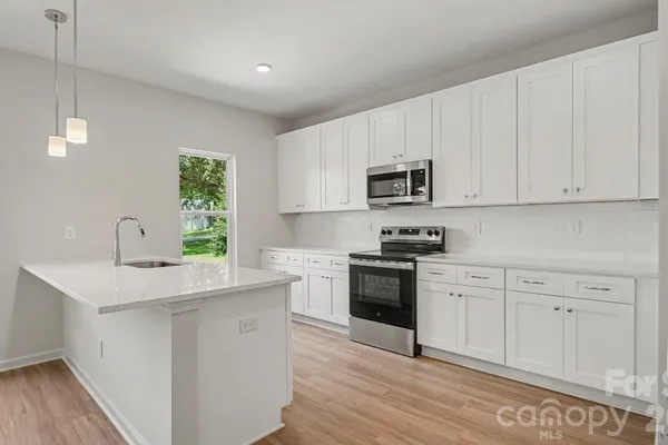 113 LITTLE JOHN RD