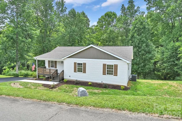 157 SCARLETT RIDGE DR