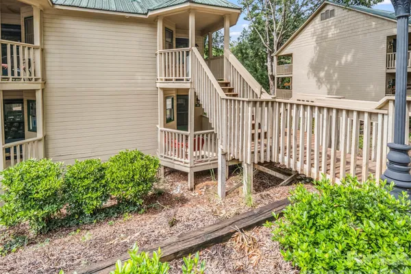 160 WHITNEY BLVD 21