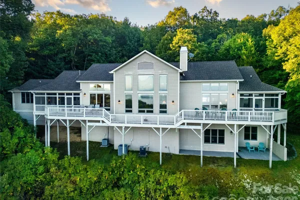 74 WALNUT RIDGE LN