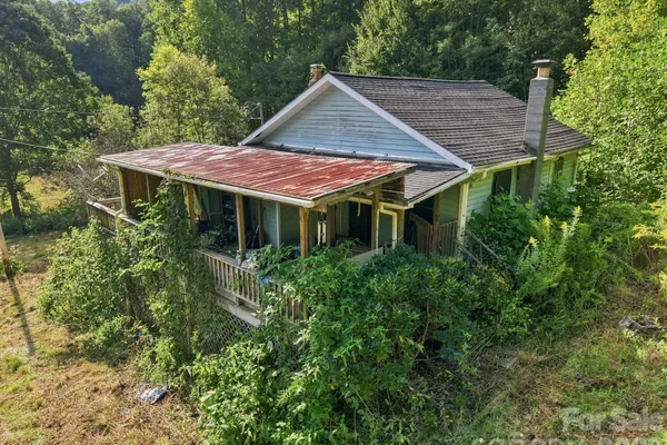 1487 POPLAR GAP RD