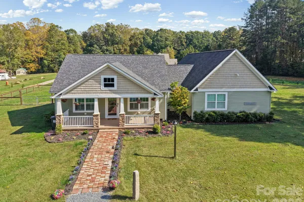 1360 STANDING OAK DR