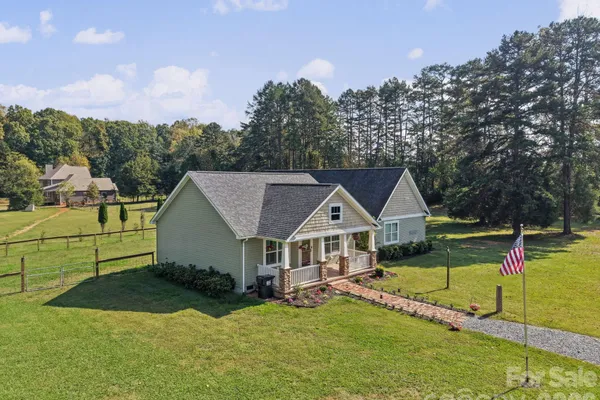 1360 STANDING OAK DR