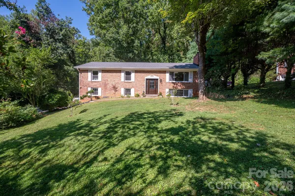 65 BEECHWOOD RD