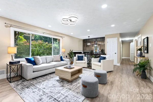65 BEECHWOOD RD
