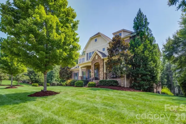2324 SOMMERTON GLN