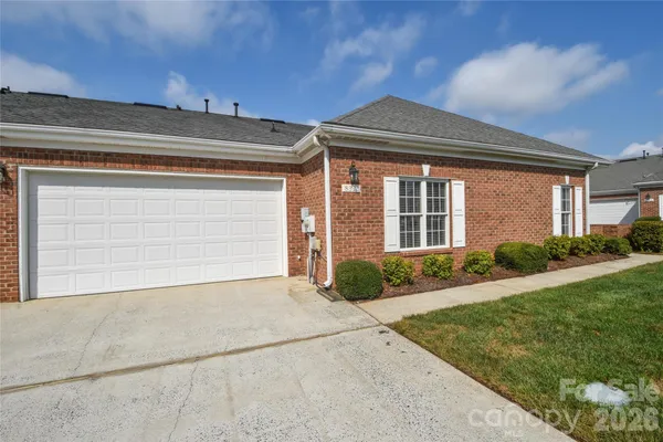 8332 HIGHLAND GLEN DR
