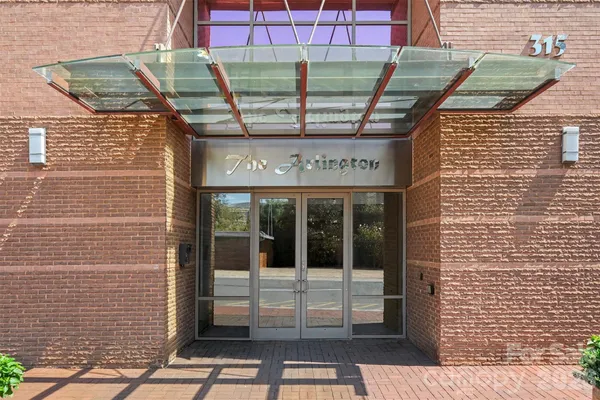 315 ARLINGTON AVE 2202