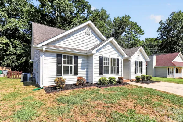 6111 COUNTRY WALK DR