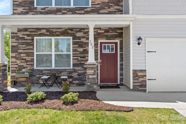 302 WOODNETTLE LN 18
