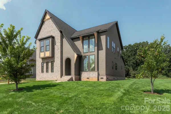3759 OLD VILLAGE DR