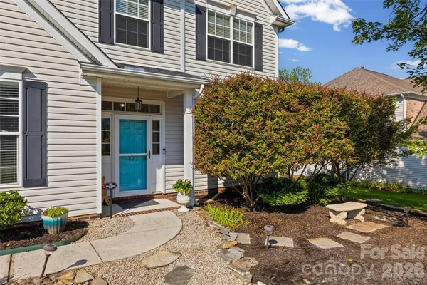 1823 MONTAGUE RD
