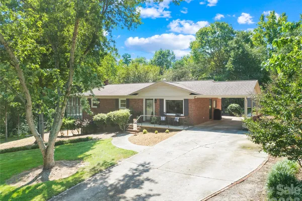184 HILLSDALE LN
