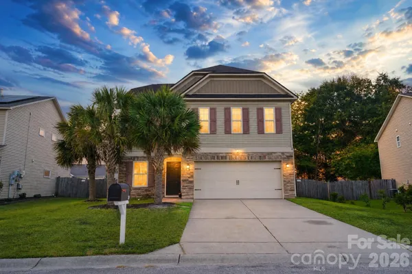 612 COLONY LAKES DR