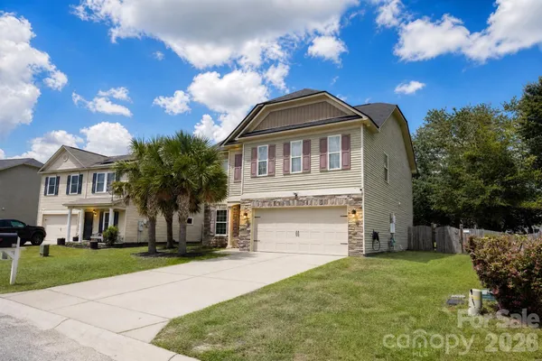 612 COLONY LAKES DR