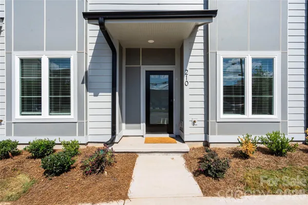 246 FREELAND LN