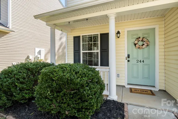 244 MAKAYLA CT