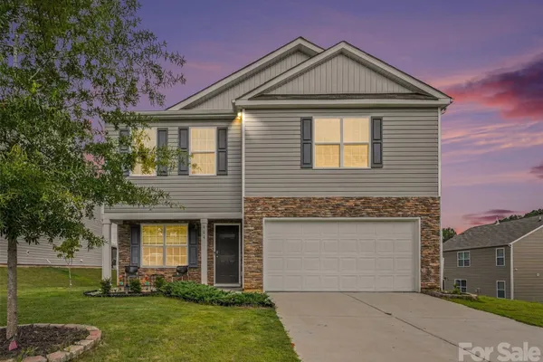 404 BERRYBETH CIR