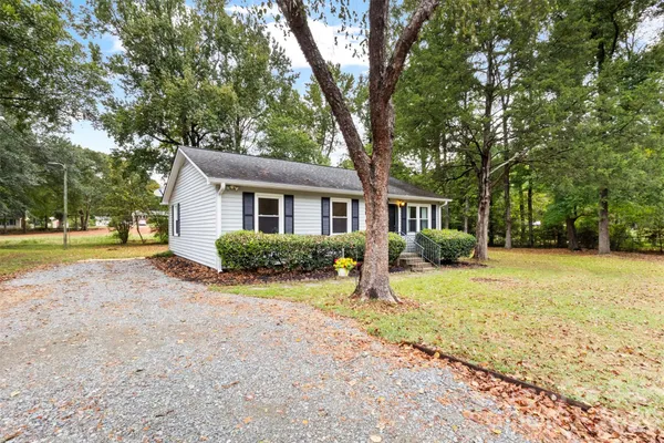 4012 CRESTVIEW DR
