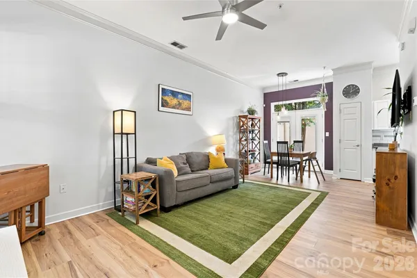 942 HAWTHORNE BRIDGE CT 15