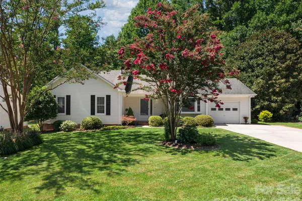 22 SOUTHCHASE DR