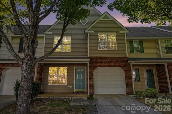 11907 MARIA ESTER CT