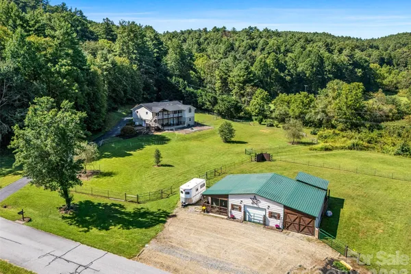 202 MORGAN DR