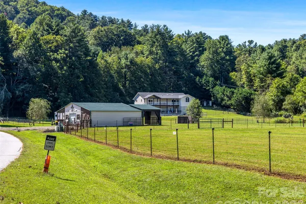 202 MORGAN DR