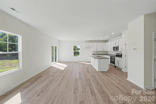 405 WEBB RD