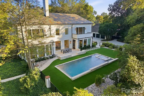 600 HERMITAGE RD