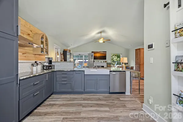 7120 CHATTANOOGA LN