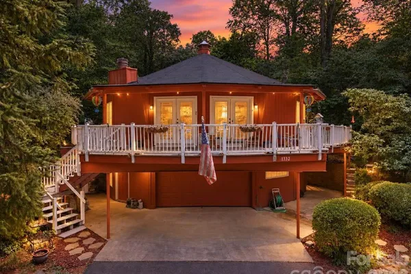 1332 FAIRWAY DR