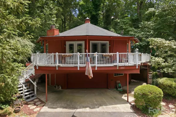 1332 FAIRWAY DR