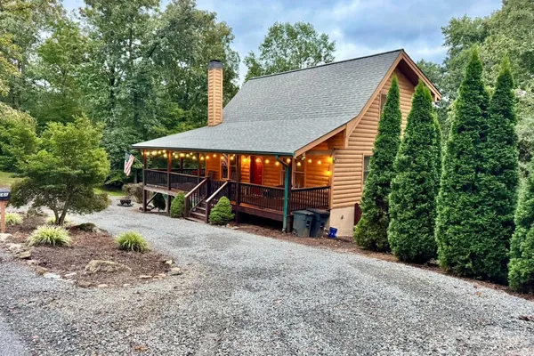 566 NATHAN MCDANIEL DR